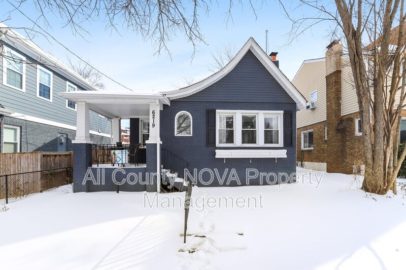 Washington House: 6219 Piney Branch Rd NW