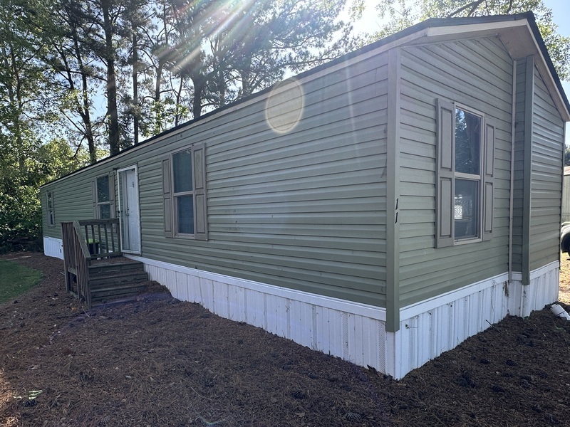 Lumberton House: 3525 E Elizabethtown Rd