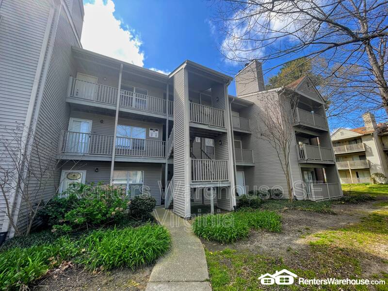 Request a Viewing for 535 Pineland Circle, Unit 304 Tenant Turner