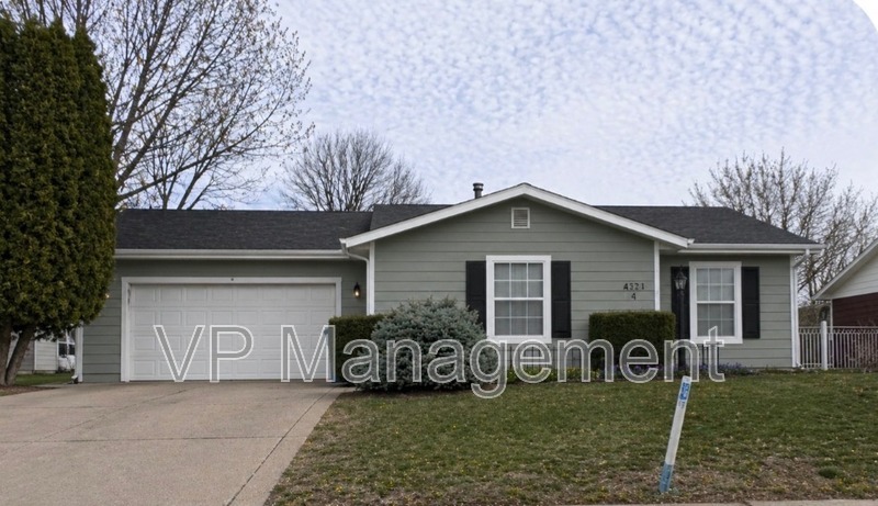 Davenport House: 4547 Main St