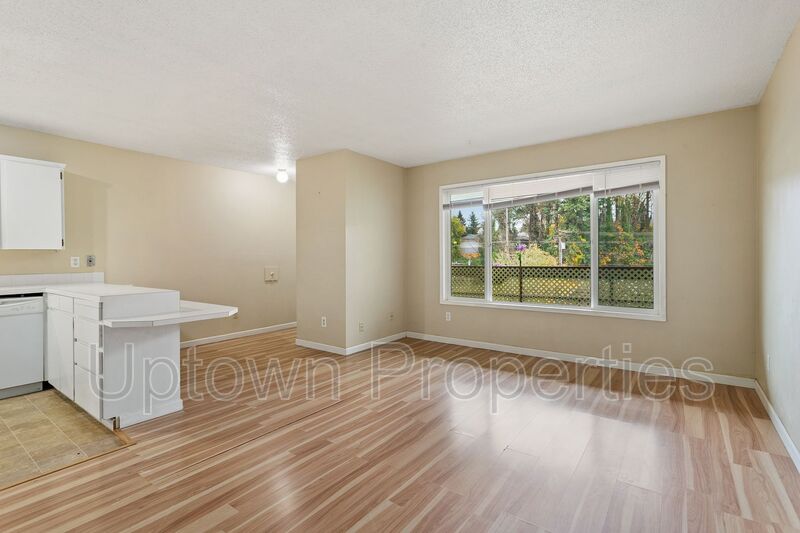 Portland House: 4633 SW Huber St
