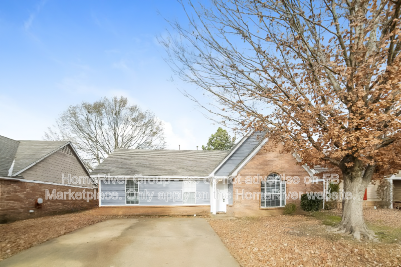Horn Lake House: 7139 Hampton Dr