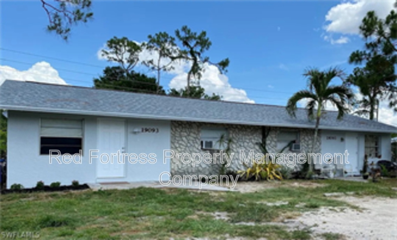 Fort Myers Condo: 19091 Holly Rd
