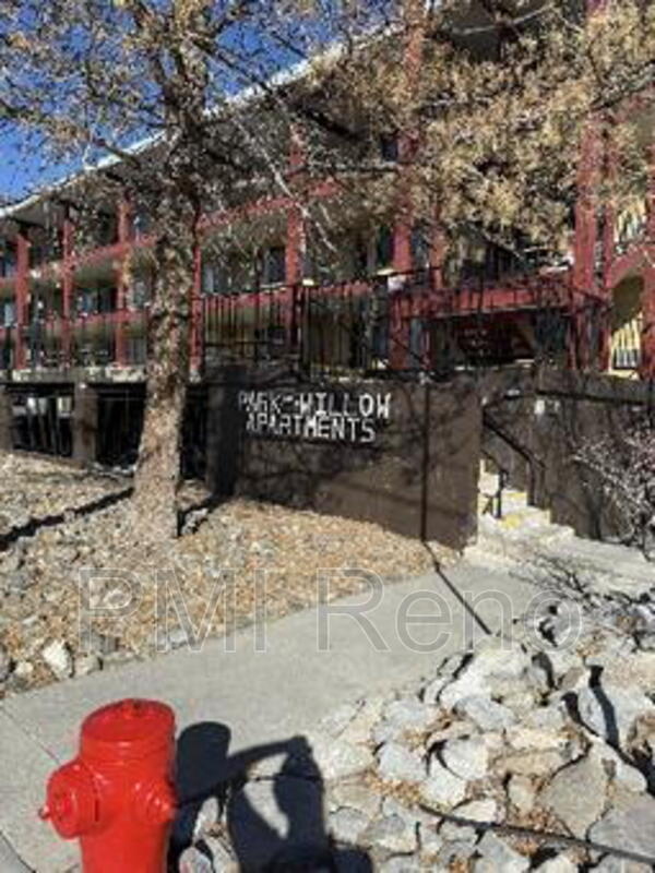 Reno Apartment: 160 Park Street