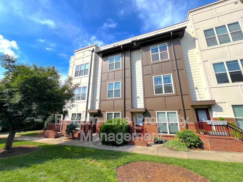 Charlotte Townhome: 841 Seigle Point Dr