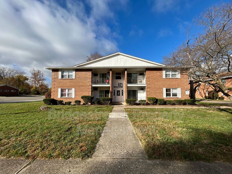 Trotwood House: 421, 441, 461 & 481 N Broadway Street - Trotwood Villas Model Unit