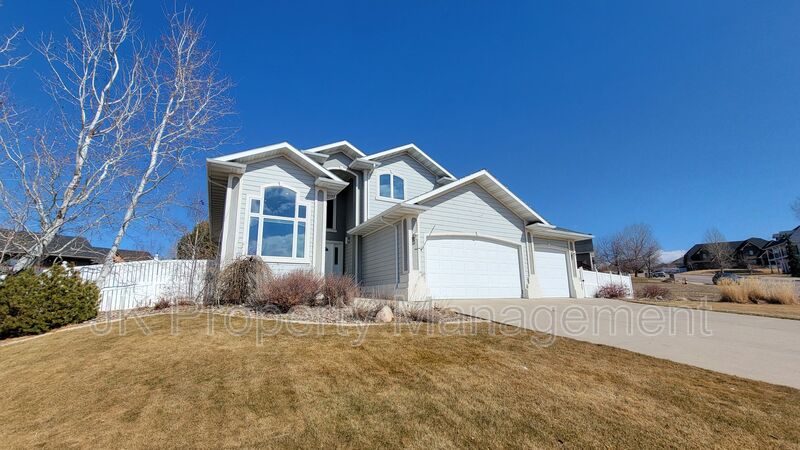 Great Falls House: 1005 34th Ave NE