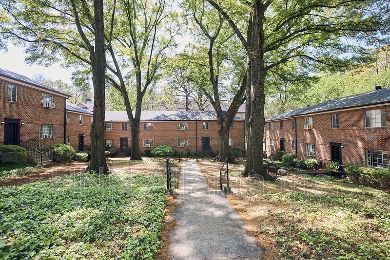 Atlanta Condo: 1361 Briarwood Dr, NE