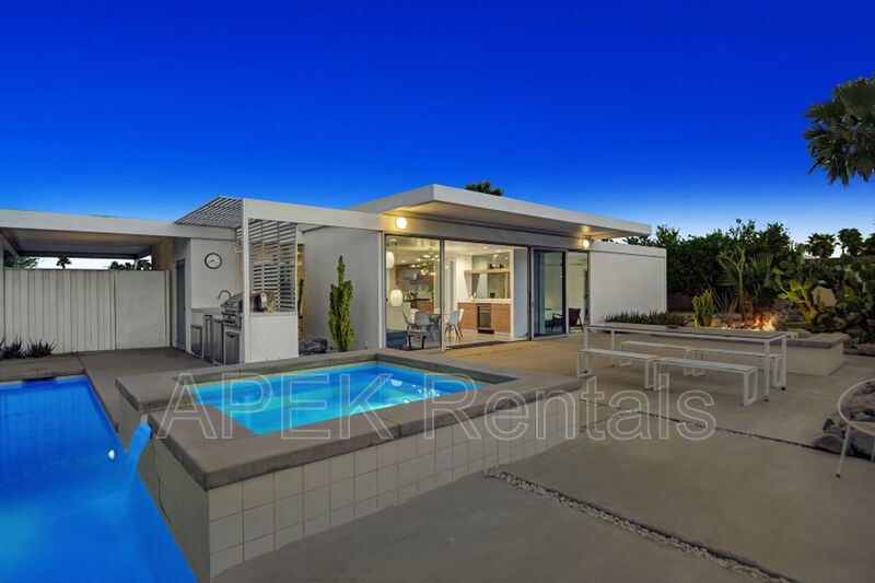 Palm Springs House: 3133 N Sunnyview Dr