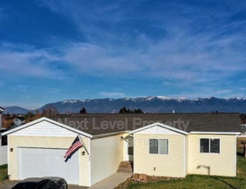 Kalispell House: 379 Bismark Street