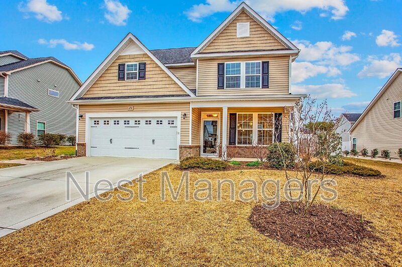 Raeford House: 674 Stonebriar Avenue