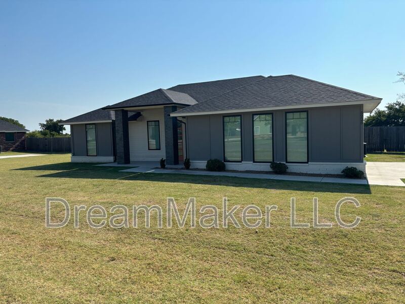 Goldsby House: 5225 Red Maple Ave