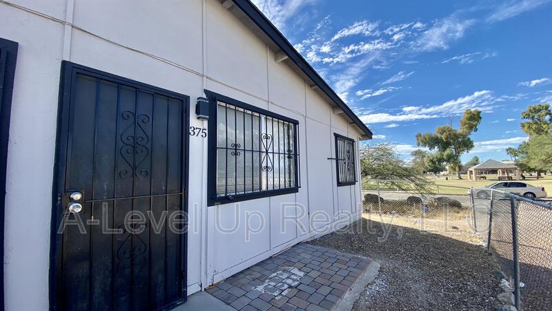 Tucson Condo: 375 East Thoroughbred Street