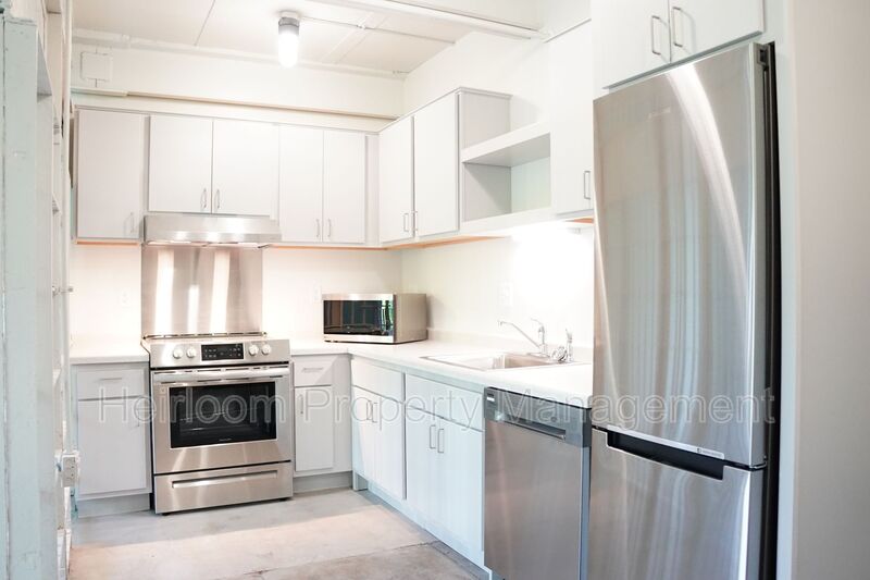 Duluth House: 521 W 2nd Street