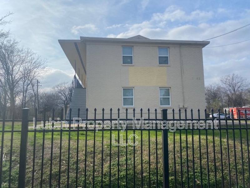 Memphis Condo: 1043 College St