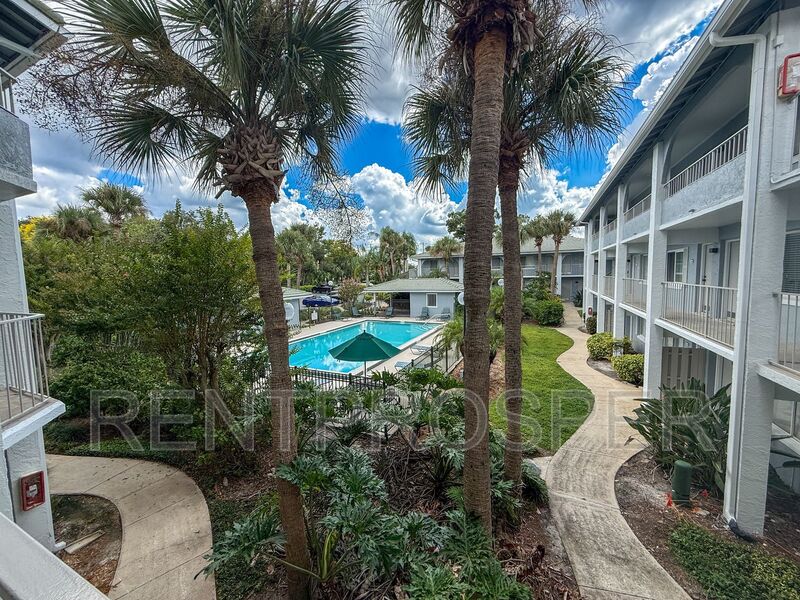 Altamonte Springs Condo: 121 Oyster Bay Circle