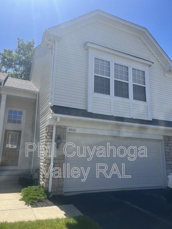 Copley Townhome: 4046 Gardiner Run