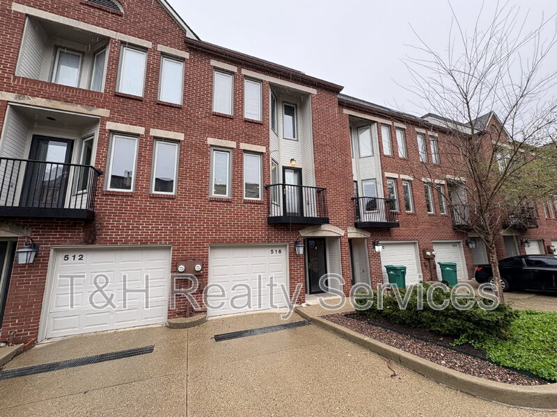 Indianapolis Townhome: 516 Lockerbie Circle North