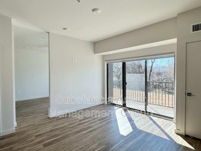 Midwest City Condo: 1653 Midtown Place - 152