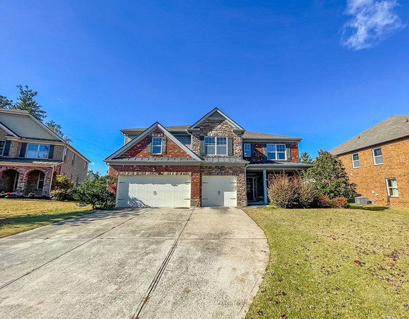 Suwanee House: 7770 Harbison Hollow Ln