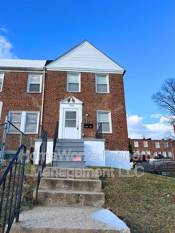 Baltimore Townhome: 3744 Elmley Ave