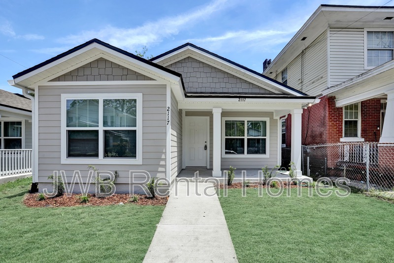 Jacksonville House: 2117 Moncrief Rd