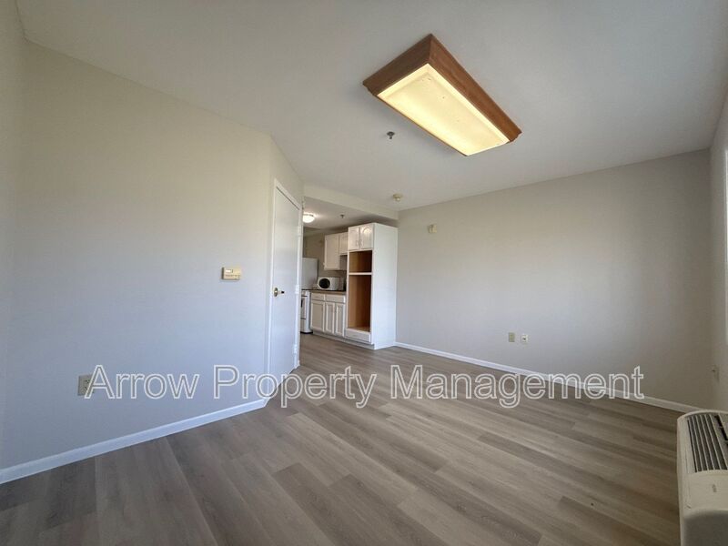 Scribner House: 180 Poppe Drive-16