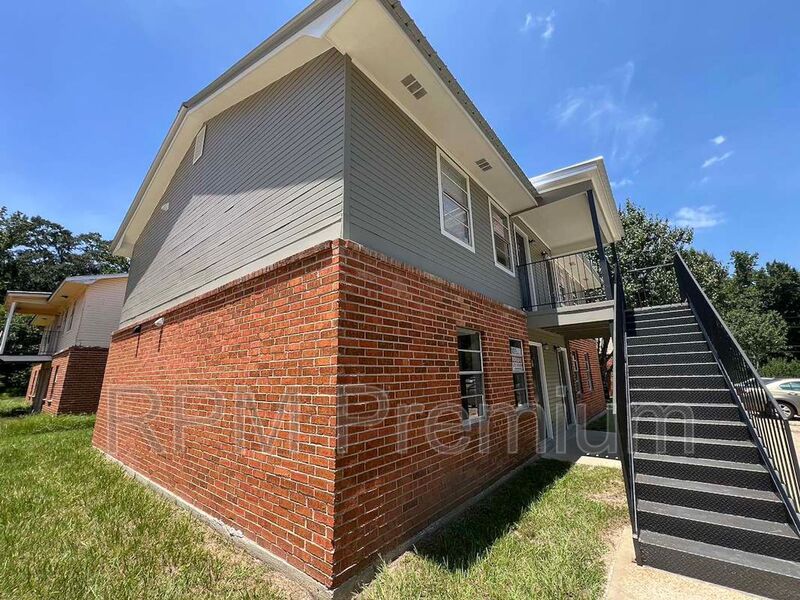 Baker Condo: 5057 Baker Blvd.