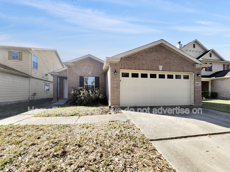 Houston House: 4206 Wayside Stream Ln