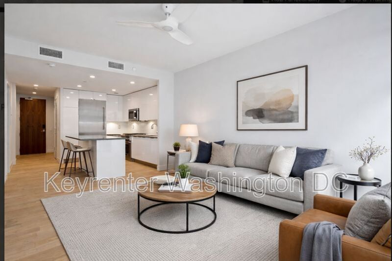 Washington Condo: 45 Sutton Sq, SW
