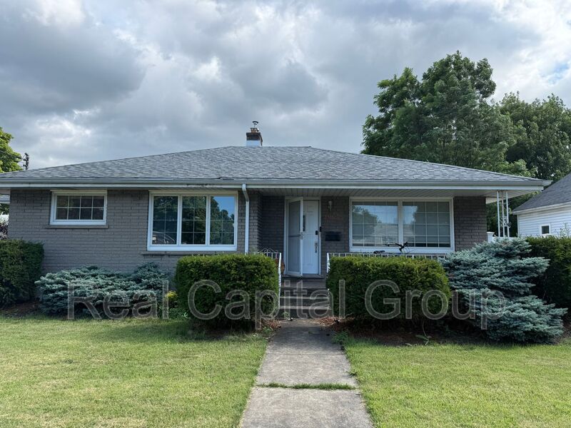 Niagara Falls House: 2965 Jerauld Ave