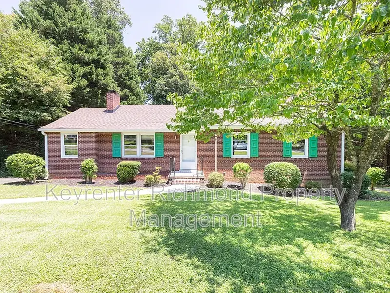 North Chesterfield House: 2811 Bon Oaks Lane