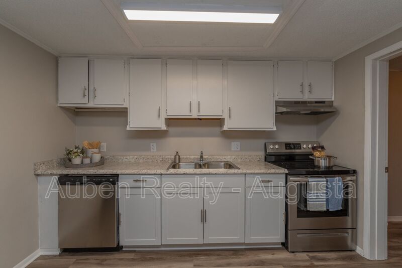 Request a Viewing for 1850 Apple Valley Drive 111, Apt. 111 Tenant