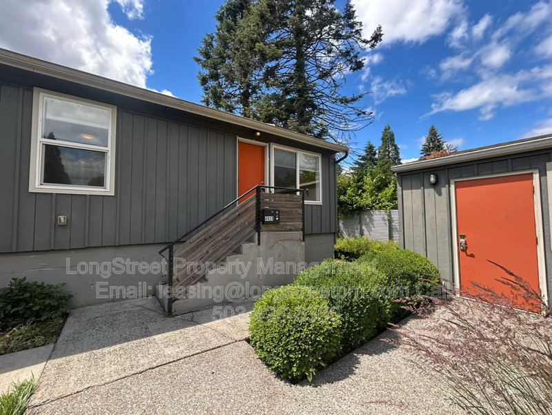 Portland Condo: 4725 NE 50th Pl