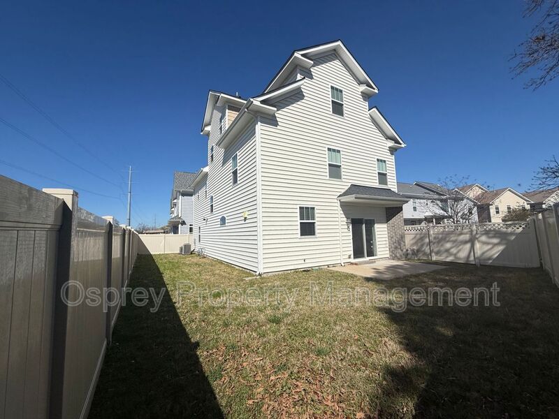 Spacious end-unit home in Virginia Beach!  - Photo 31