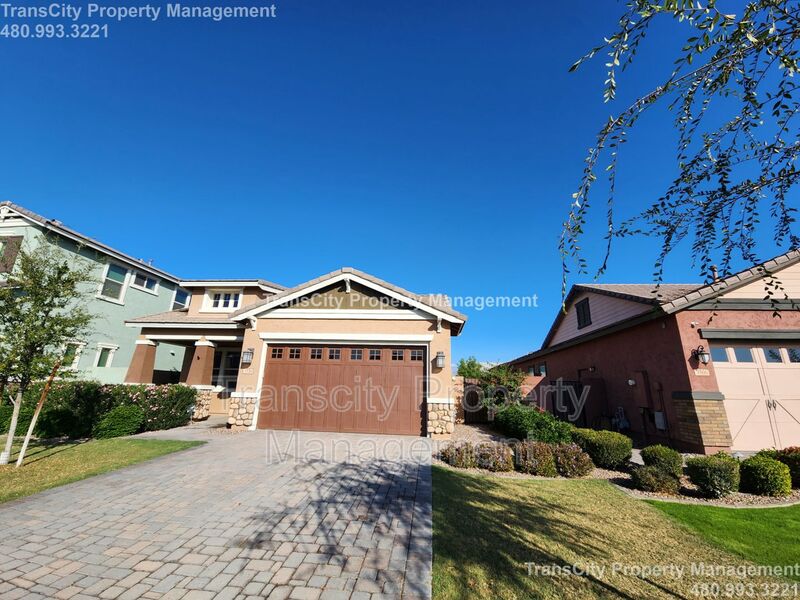 Gilbert House: 3558 E Arabian Dr
