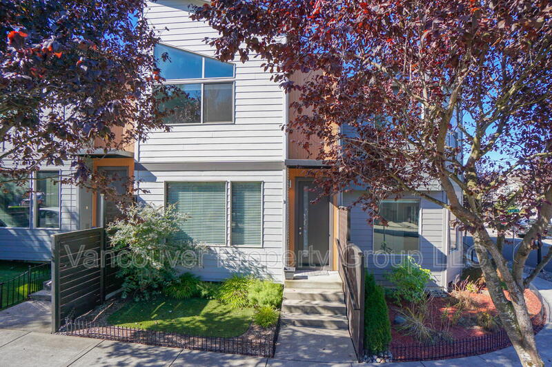 Ridgefield Townhome: 187 North 44th Place
