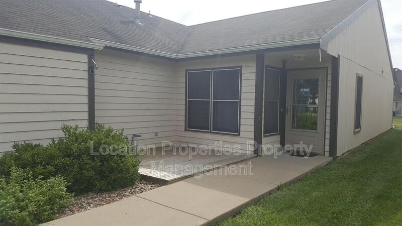 Baldwin City Townhome: 307 Washington Street