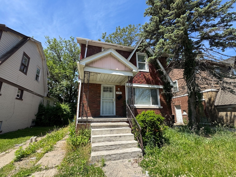 Detroit House: 15387 Lesure Street