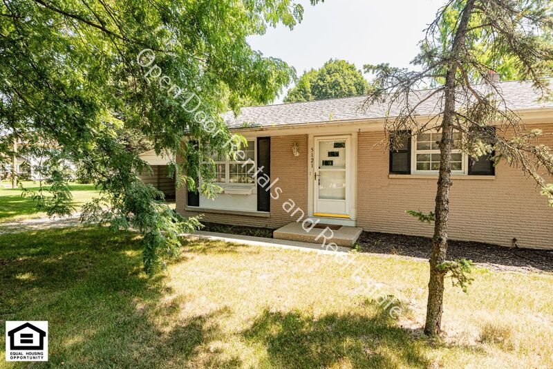 Fort Wayne Townhome: 5121 Ardmore Ave