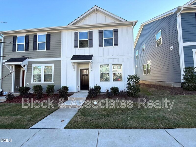 Raleigh House: 332 Hacksaw Trl