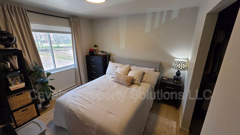 Duluth House: 1221 Commonwealth Avenue - 207
