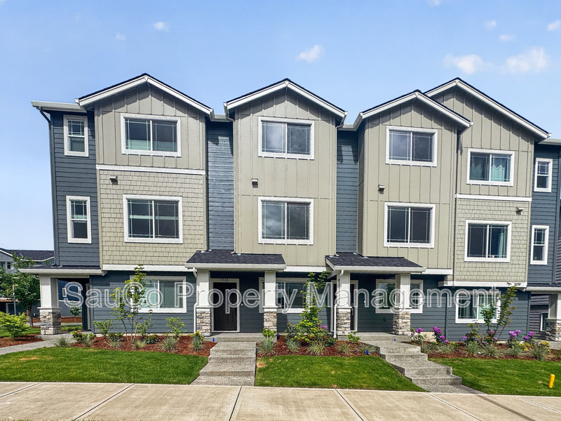Portland House: 7513 Northwest Eleanor Avenue