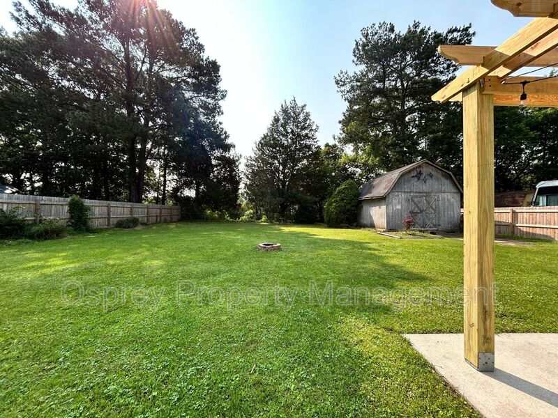 Beautiful 4 Bedroom, 2 Bath Home in Prime Location!