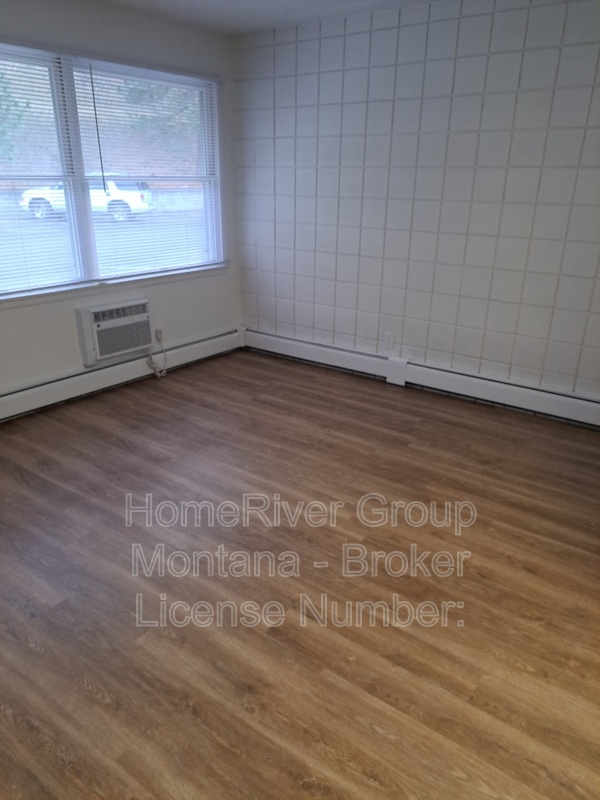 Missoula House: 707 SW Higgins Ave