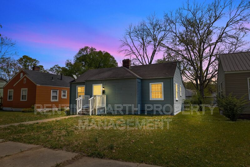 Birmingham House: 2617 Avenue K