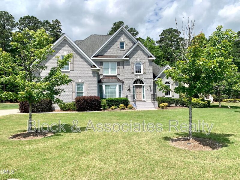 Durham House: 5013 Kettle Creek Way