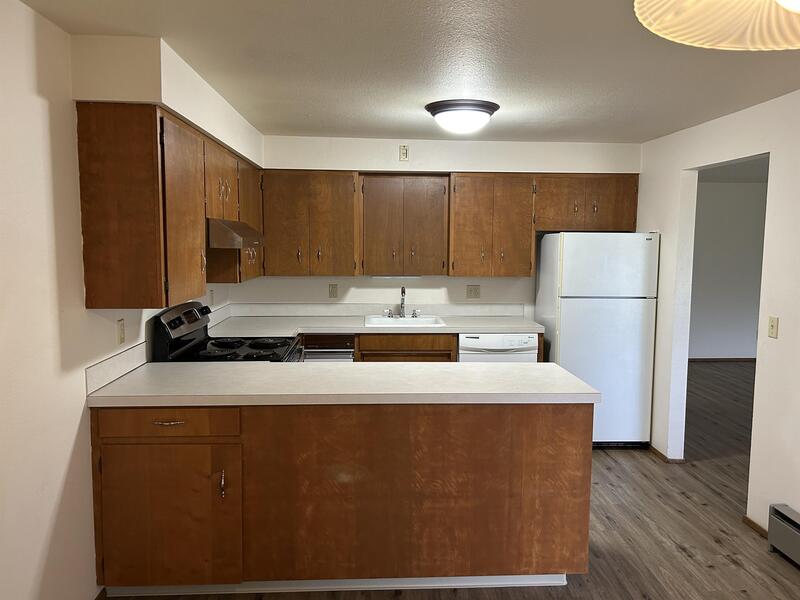 Lynden Condo: 404 La Villa Drive