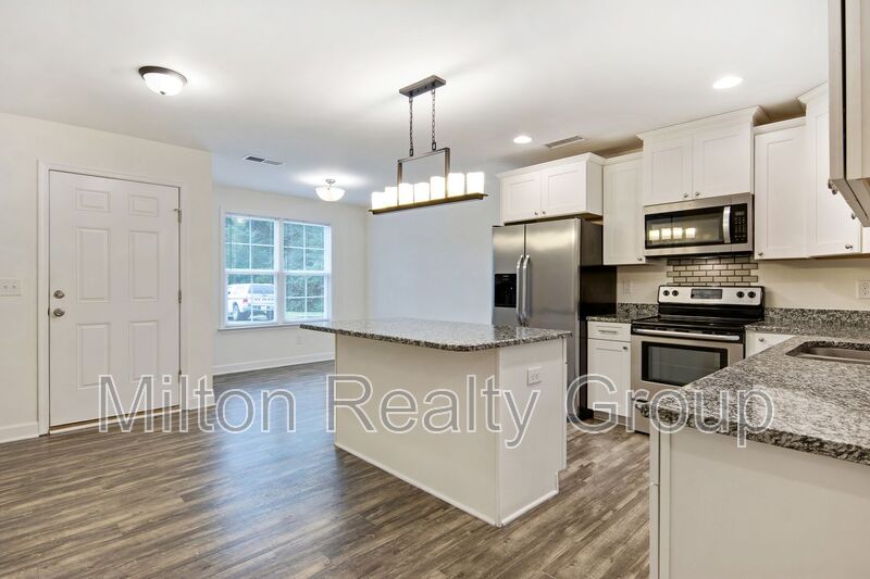 Lillington House: 116 Brickyard Ln.