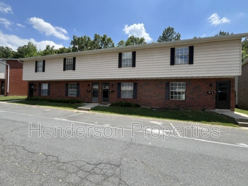 Albemarle House: 1343 N 6th Street